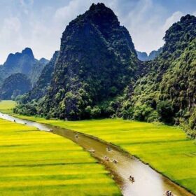 Ninh Binh solo travel guide