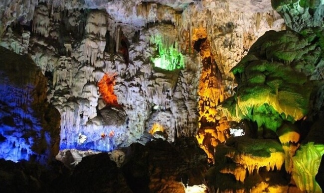Dau Go Cave