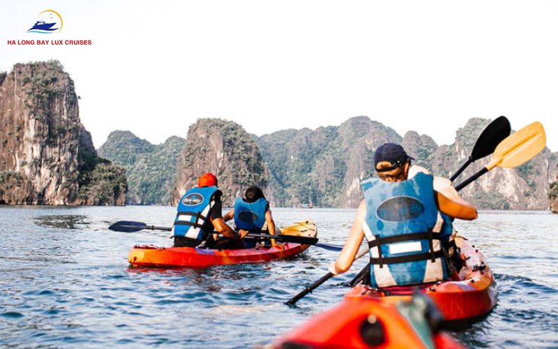 What to Expect During a Halong Bay Kayaking Tour