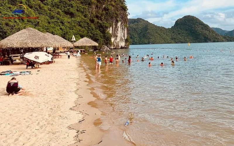 The ideal time to visit is from March to May and from September to November