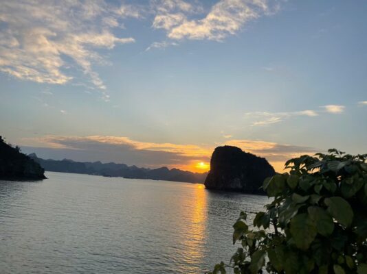 Halong Bay Currency and Payment Guide