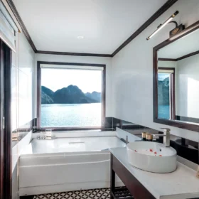 34. Executive (bathroom)