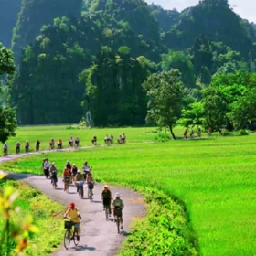 Best Time to Visit Hoa Lu