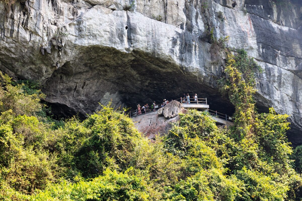 halong cave