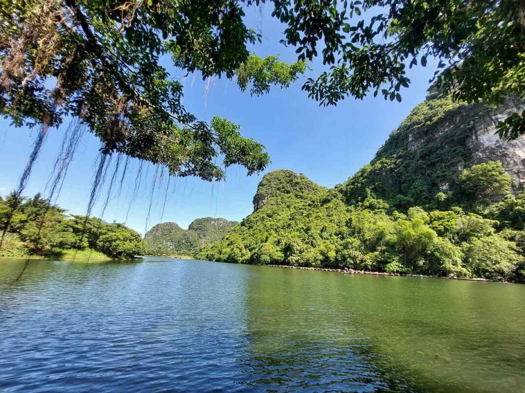 Hanoi Ninh Binh Bai Tu Long Bay Cruise