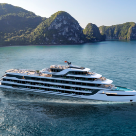 Overnight Boat Tours in Halong Bay