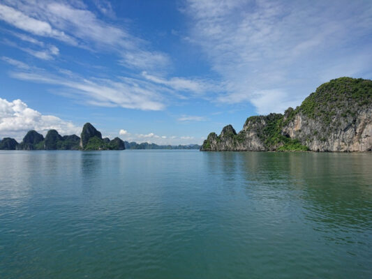 How to get from Hanoi to Halong Bay