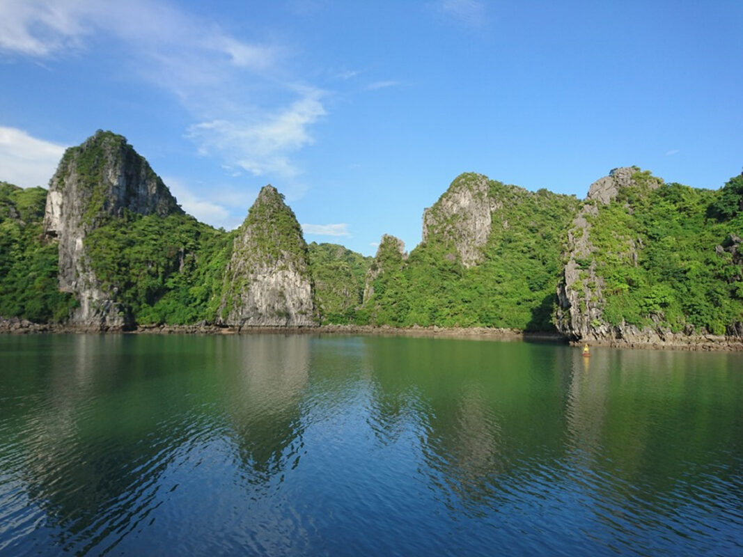 Is it foggy or rainy in Halong Bay during winter