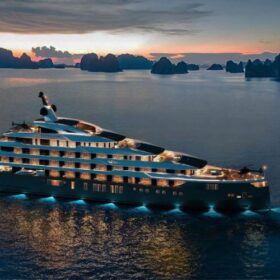 Luxury cruises in Ha Long are equipped with modern amenities such as elegant cabins, fine dining restaurants, bars, spas, jacuzzis, mini golf areas, and more.