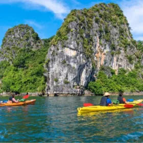 Kayaking in Cat Ba island