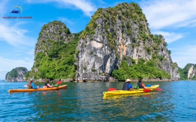 Kayaking in Cat Ba island