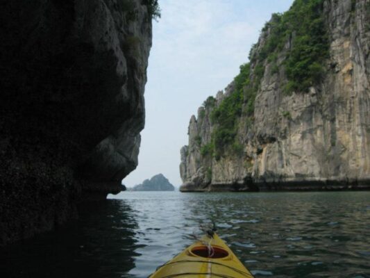 kayaking in Lan Ha Bay