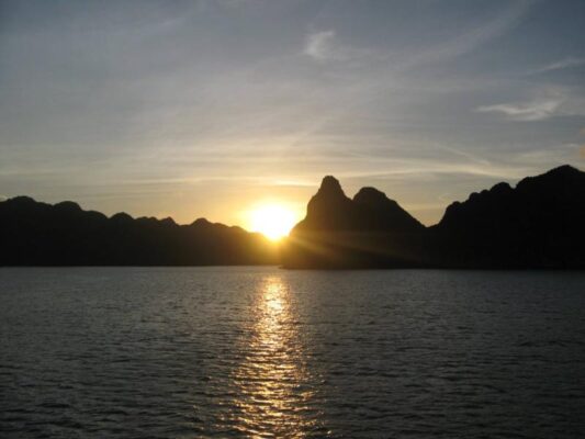 Best Time to Visit Halong Bay