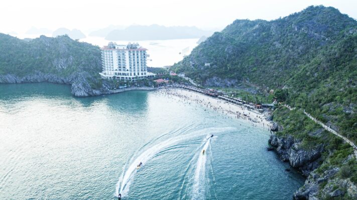 Cat Ba Island Cruises