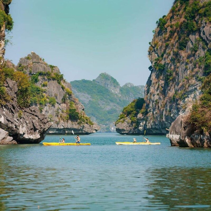 Bai Tu Long Bay
