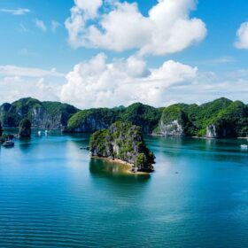 cat-ba-island-cruises
