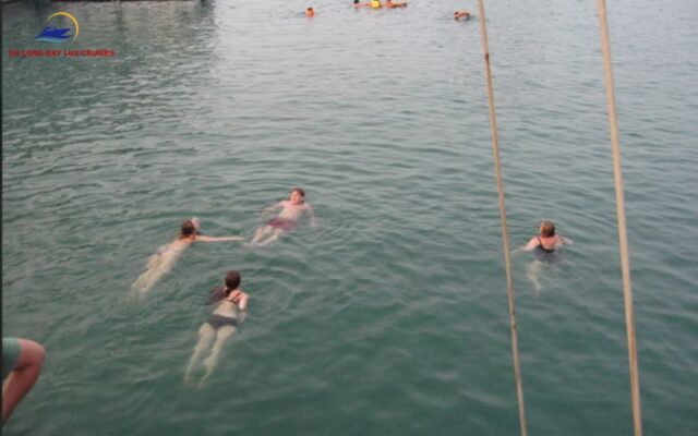 Best Swimming Spots in Ha Long Bay