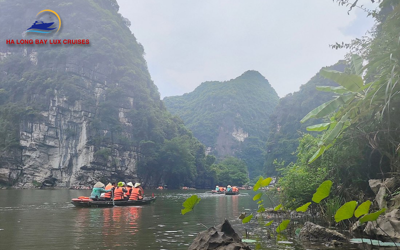 5 star luxury cruise Halong Bay for the eco conscious traveler