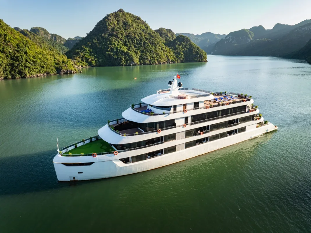Aqua Luxury Cruise 6 Star
