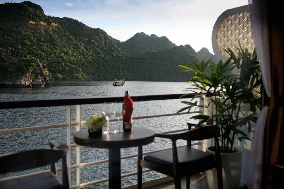 Day vs Overnight Cruises in Lan Ha Bay