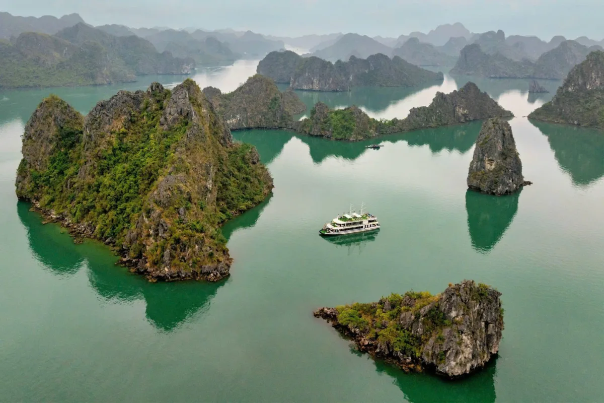 Ninh Binh To Halong Bay 2 Days Tour
