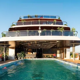 Aqua Luxury Cruis