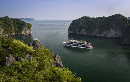 Dora cruise