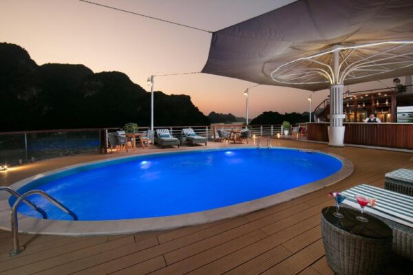 Ha Long Bay 2D1N vs 3D2N Cruise