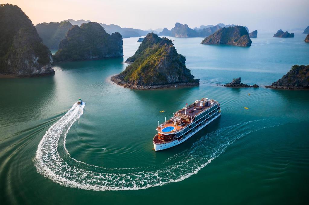 Heritage Cruises