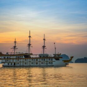Best Websites to Book Bai Tu Long Bay Cruise