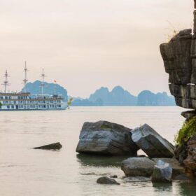 How to Book a Halong Bay Cruise