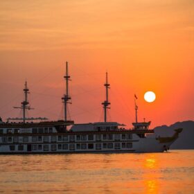 How to Book a Halong Bay Cruise