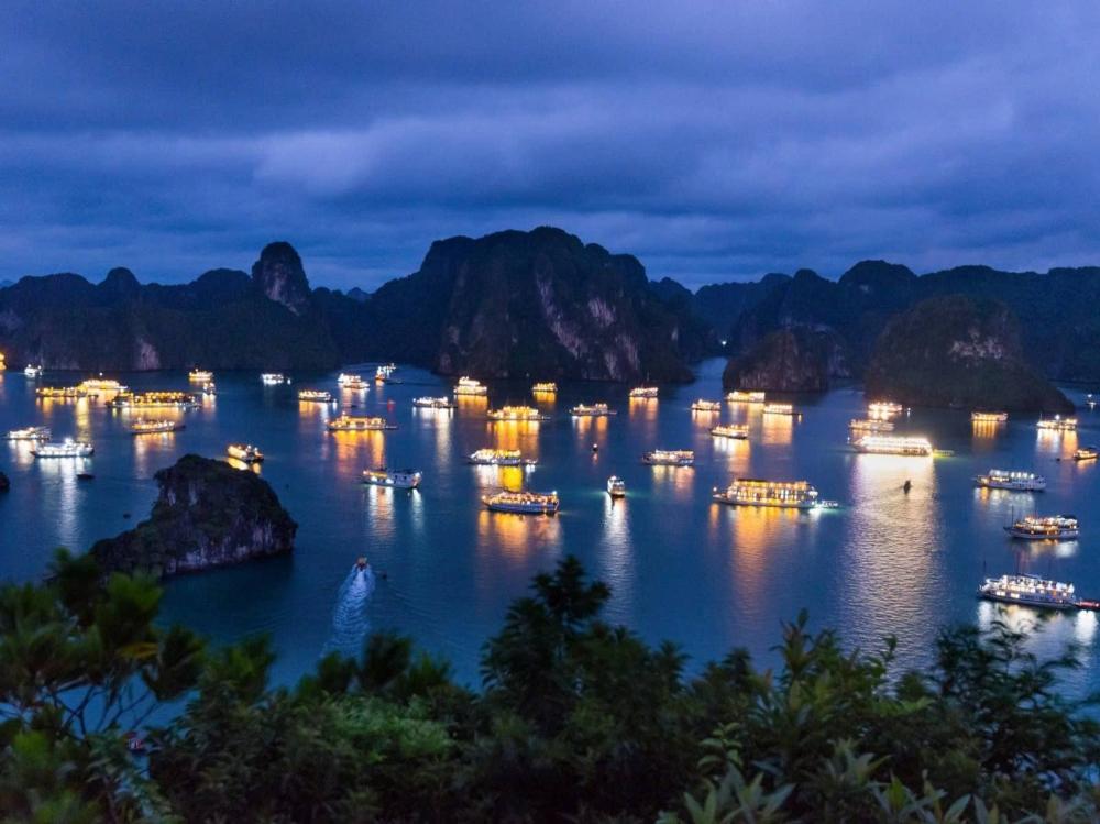 Best Halong Bay Cruise Deals 2D1N