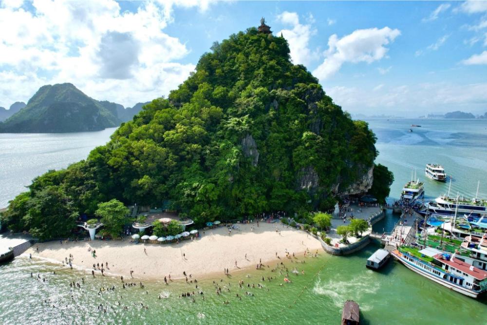 How Much Does a Halong Bay Cruise Cost