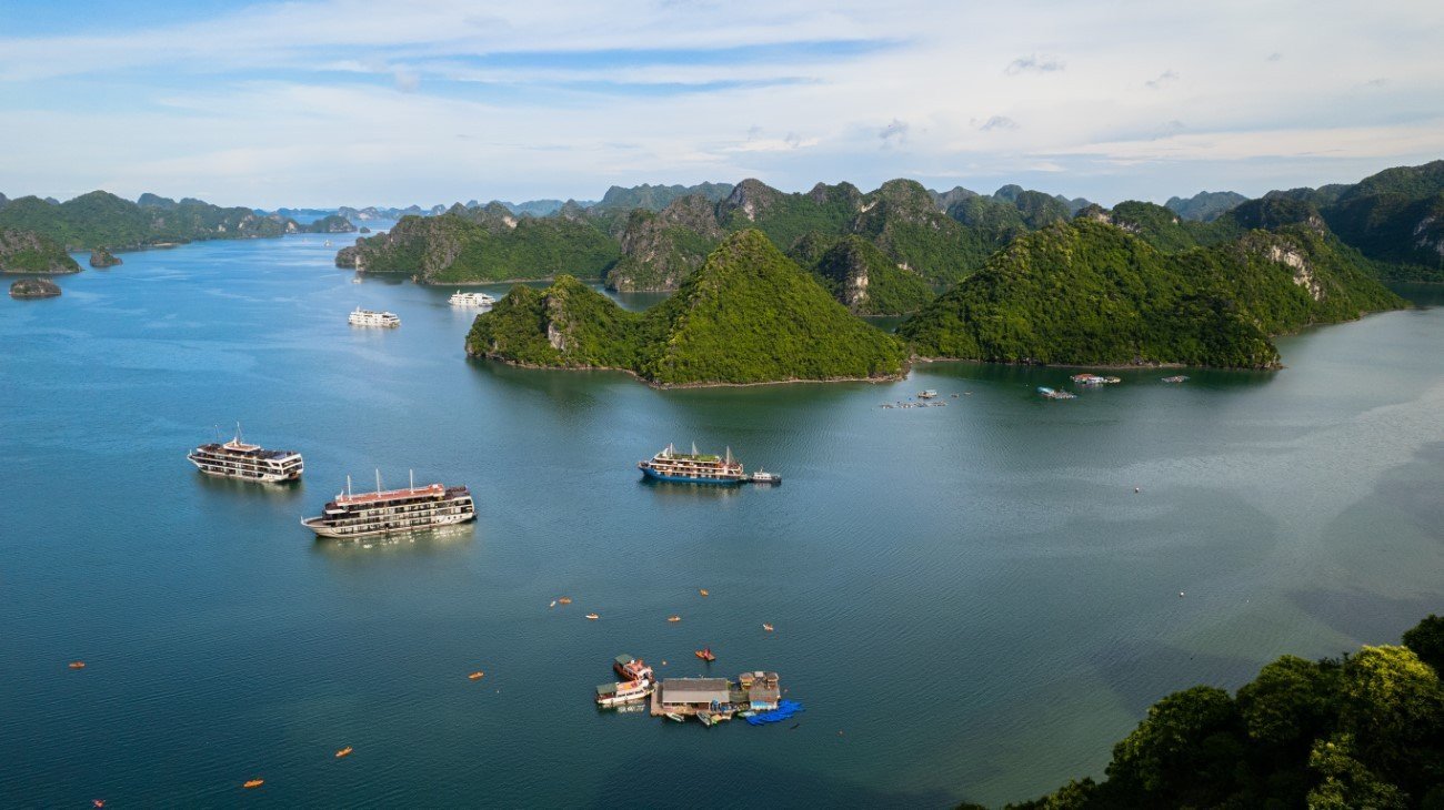 Bai Tu Long Bay Cruise Activities
