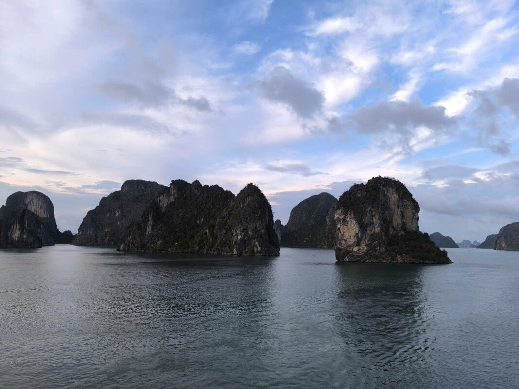 Lan Ha Bay Weather in February