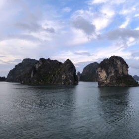 Lan Ha Bay Weather in April
