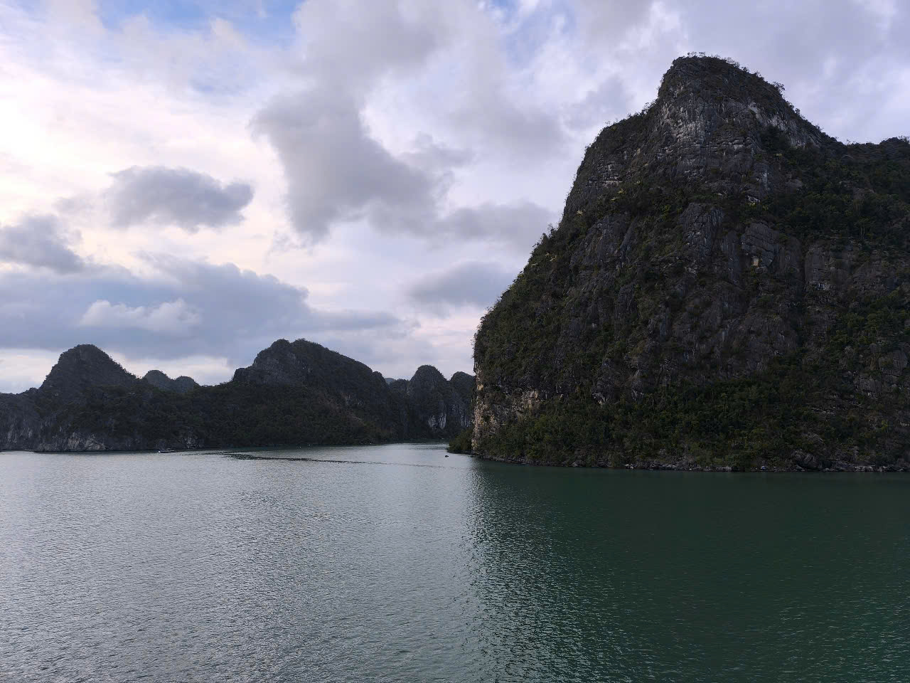 Lan Ha Bay Weather in November 