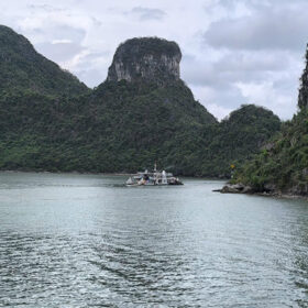 Bai Tu Long Bay Weather in January