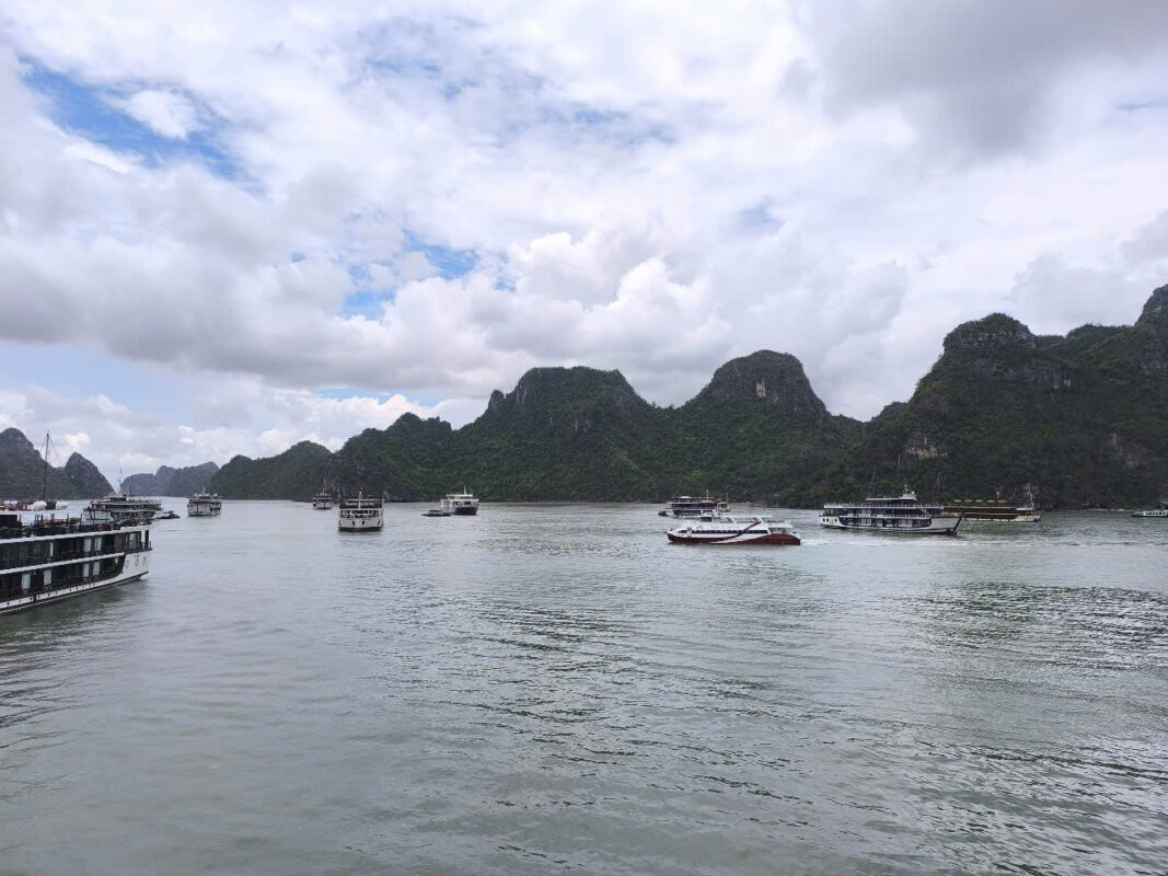 Bai Tu Long Bay Weather October