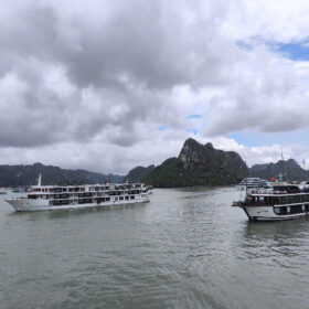 Bai Tu Long Bay Weather in August