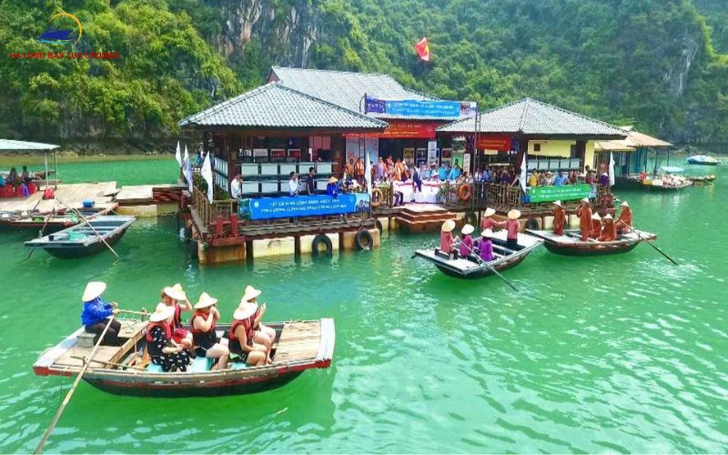 General introduction to activities on Ha Long Bay beach