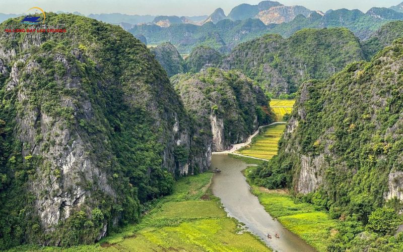 Introduction to Halong Bay