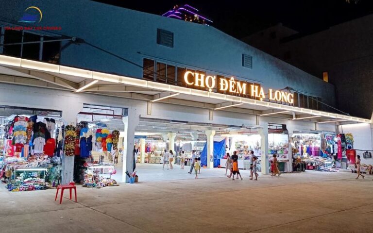Ha Long night market
