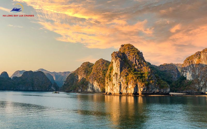 Fully experience the pristine beaches of Ha Long Bay