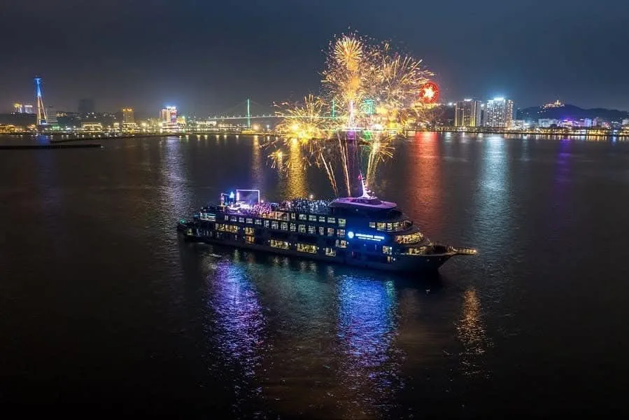 Is Halong Bay Open During Tet