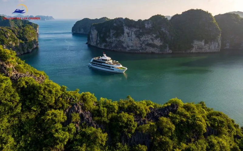 Halong cruise Halloween