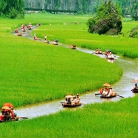 Ninh Binh Boat Tour vs Tam Coc vs Trang An