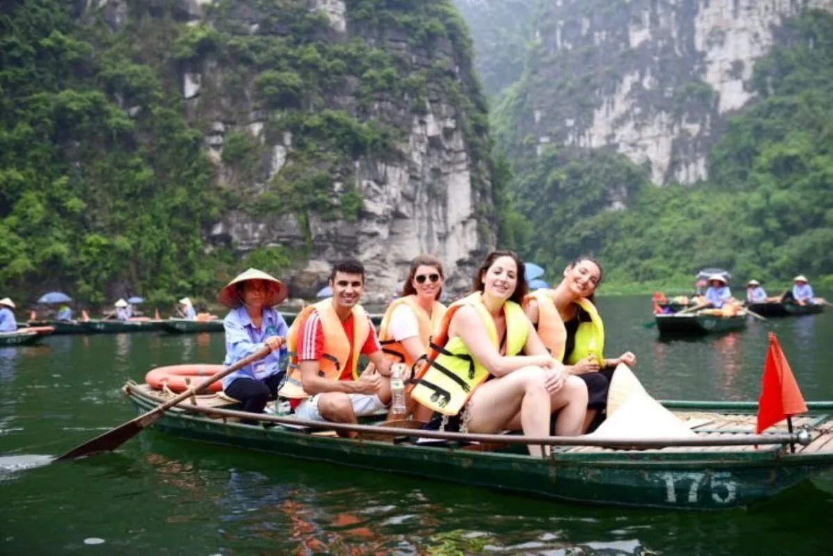 Ninh Binh Boat Tour vs Tam Coc vs Trang An