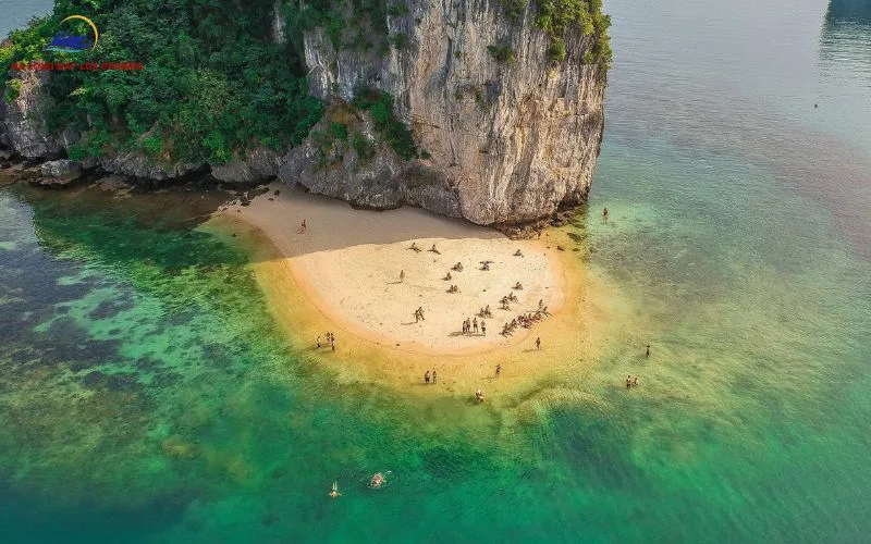 Benefits of Ha Long Bay cruise booking online